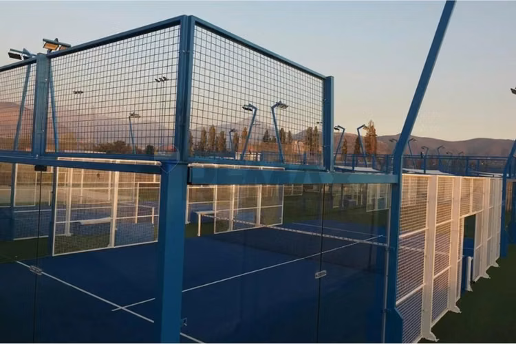 Venta canchas de padle chicureo