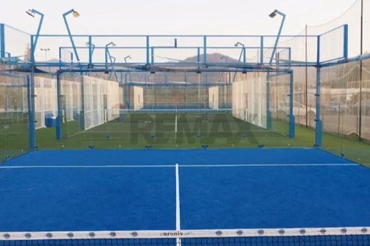 Venta canchas de padle chicureo