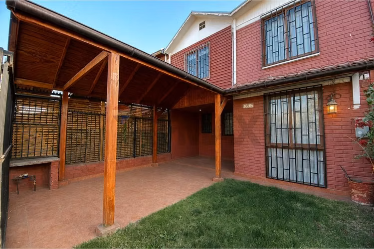 Venta gran casa en la florida. 4d y 2b