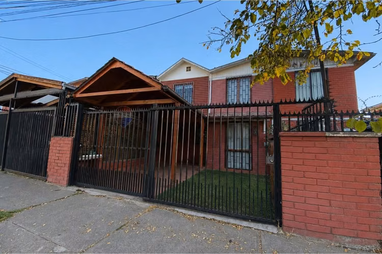 Venta gran casa en la florida. 4d y 2b