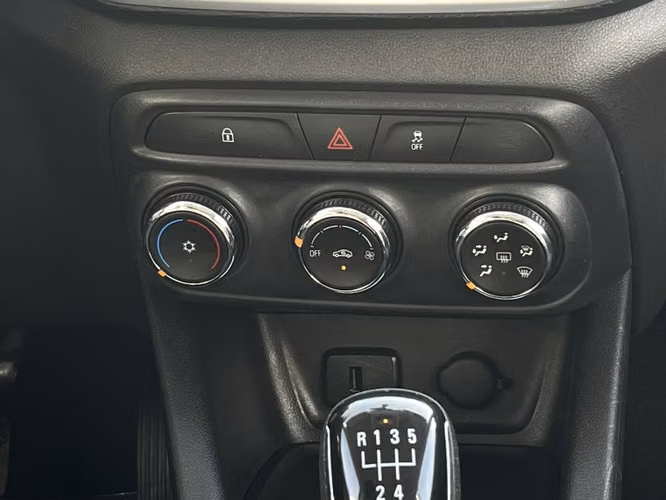 Chevrolet Tracker 1.2t Ls Mt 2024 - Imagen 20