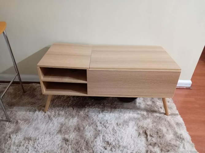 Mesa de Centro Elevable con Almacenamiento – Excelente Estado