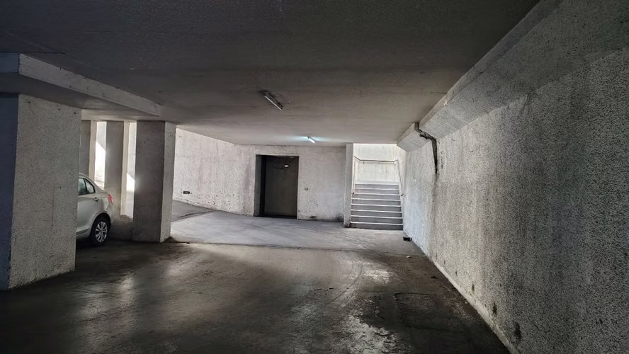VENTA ESTACIONAMIENTO MACUL