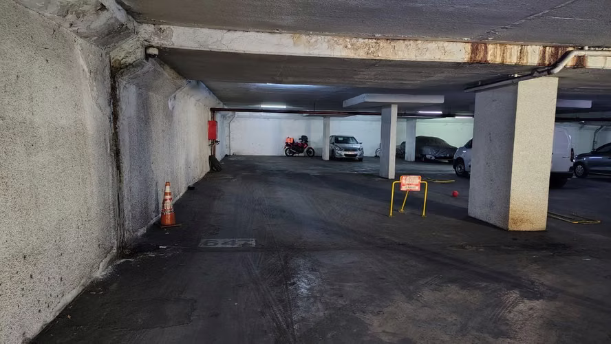 VENTA ESTACIONAMIENTO MACUL