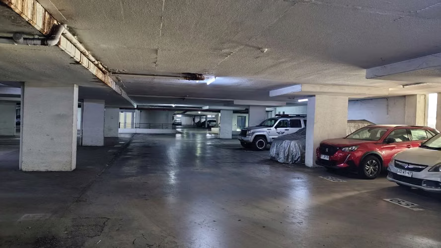 VENTA ESTACIONAMIENTO MACUL