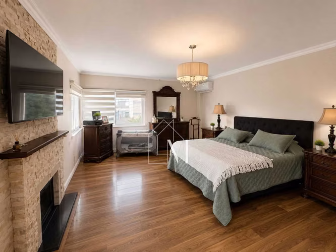 Amplia Casa en venta/ arriendo  (168630)