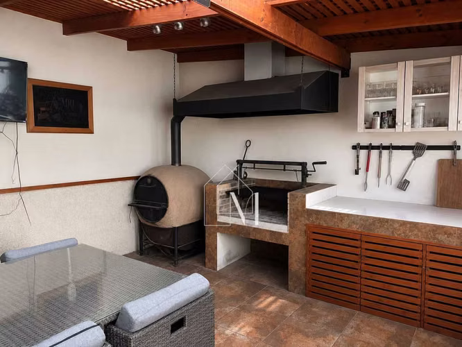 Amplia Casa en venta/ arriendo  (168630)