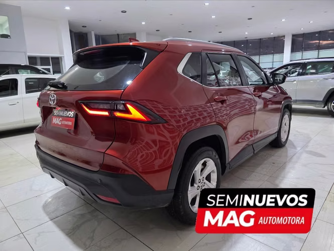 TOYOTA YARIS CROSS 2024