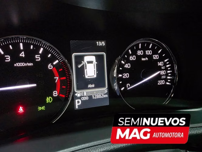 TOYOTA YARIS CROSS 2024