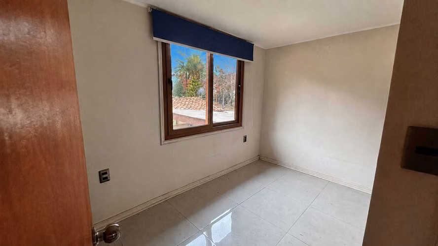 Gran terreno con piscina, jacuzzi y quincho (168629)