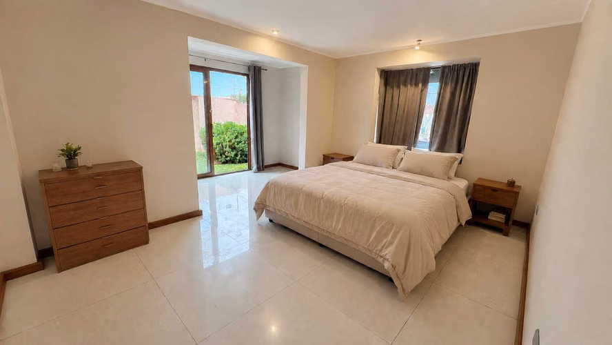 Gran terreno con piscina, jacuzzi y quincho (168629)