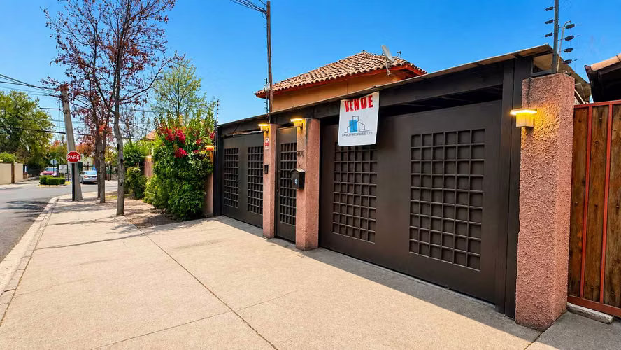 Gran terreno con piscina, jacuzzi y quincho (168629)