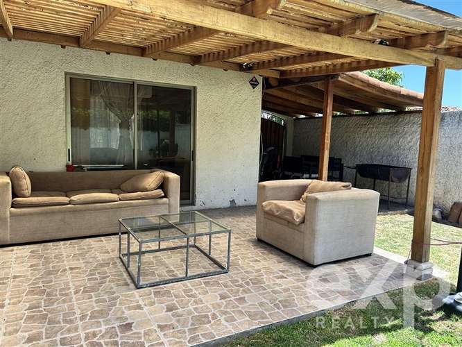 Casa en venta de 4 dorm. con Piscina en Machalí