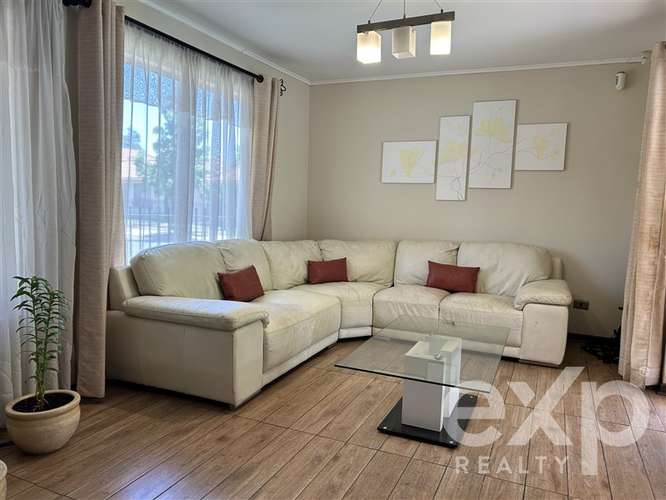Casa en venta de 4 dorm. con Piscina en Machalí