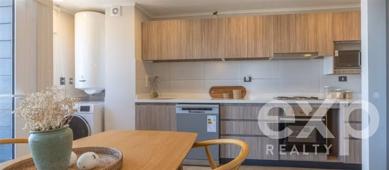 Departamento en venta de 3 dorm. con vista despejada