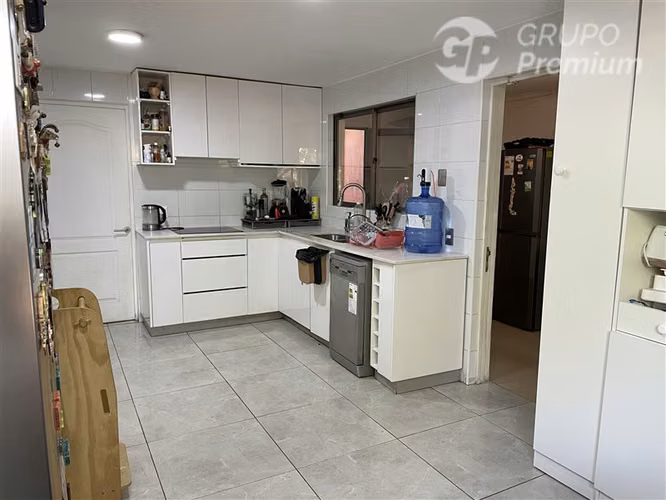 Casa en venta de 7D, 3B, 3E. en Huechuraba