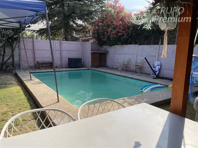 Casa en venta de 7D, 3B, 3E. en Huechuraba