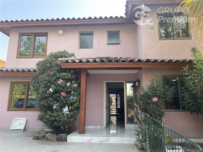 Casa en venta de 7D, 3B, 3E. en Huechuraba