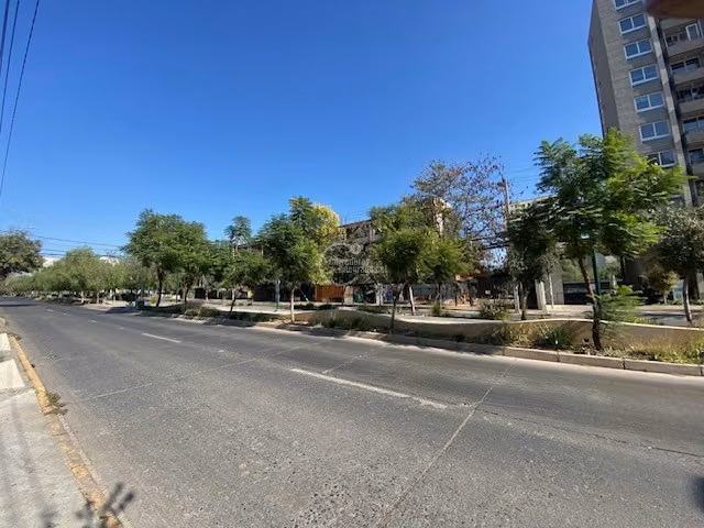 Sitio en arriendo en Recoleta
