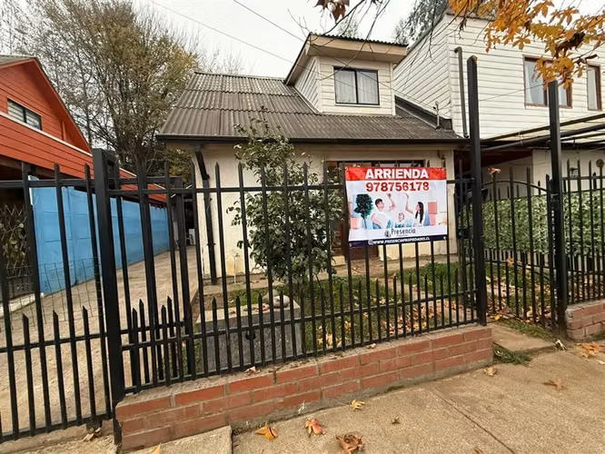 Casa en arriendo de 4 dorm. en San Rafael
