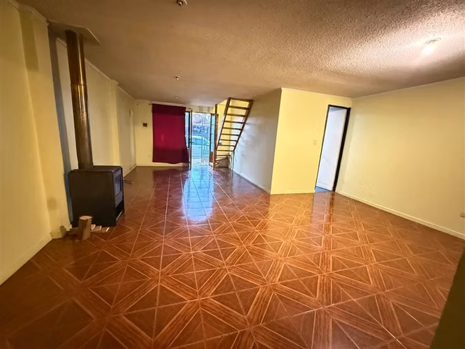 Casa en arriendo de 4 dorm. en San Rafael