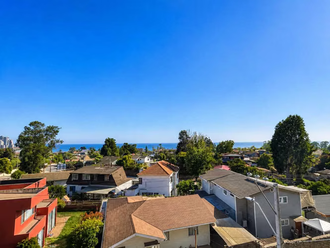 Vende Depto con Excelente Conectividad (168673)