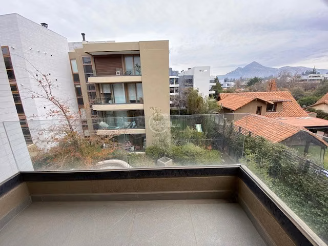 Departamento en venta de 3 dorm. en Lo Barnechea