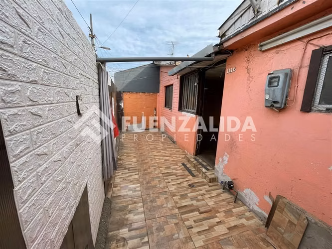 Casa en venta de 2 dorm. en Cerro Navia
