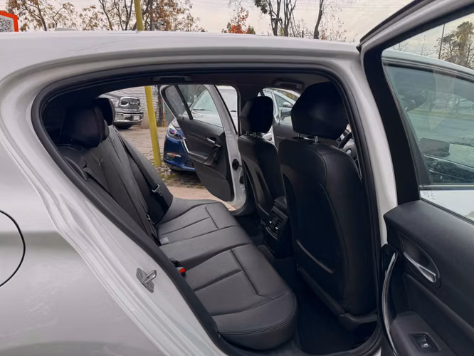 BMW 118I 1.5 TURBO AUTOMATICO UNICO DUENO FULL AIRE AIRBAG ABS VER EN LAS CONDES 2018