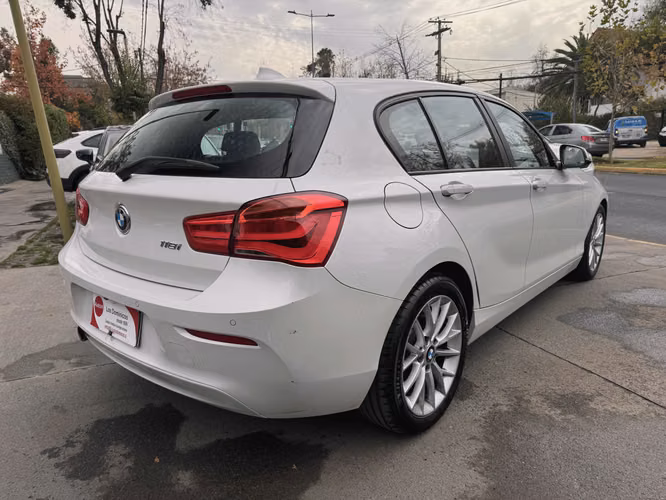 BMW 118I 1.5 TURBO AUTOMATICO UNICO DUENO FULL AIRE AIRBAG ABS VER EN LAS CONDES 2018