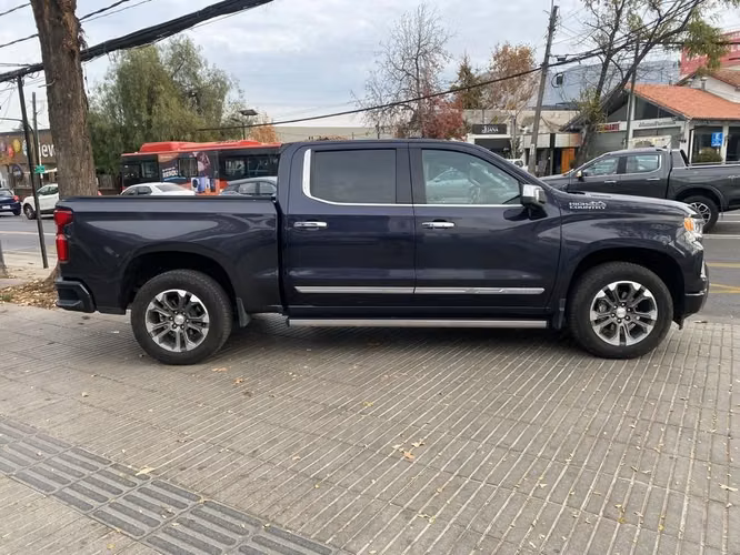 CHEVROLET SILVERADO 2024 - Imagen 4