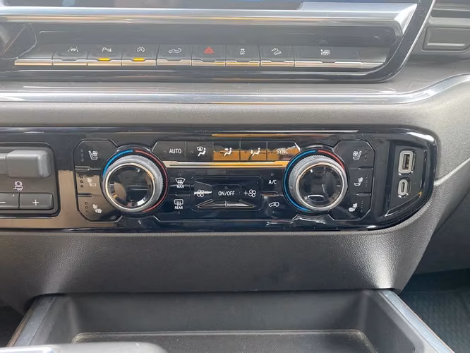CHEVROLET SILVERADO 2024 - Imagen 16
