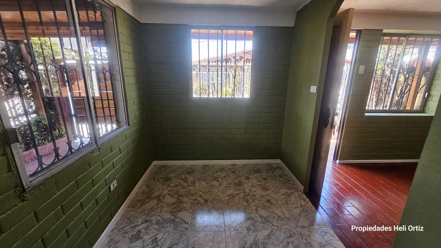Se Vende Casa en Los Acerolos, Puente Alto.
