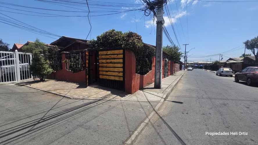Se Vende Casa en Los Acerolos, Puente Alto.