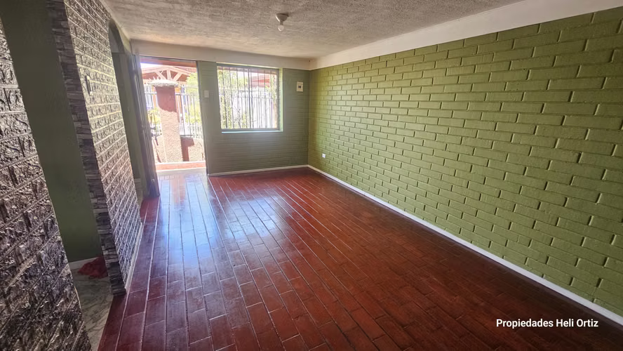 Se Vende Casa en Los Acerolos, Puente Alto.