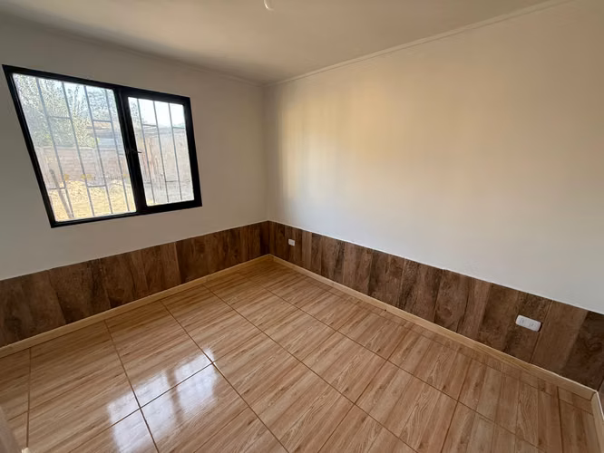 SECTOR CENTRO MACKENA VALOR ARRIENDO: $1.500.000.-