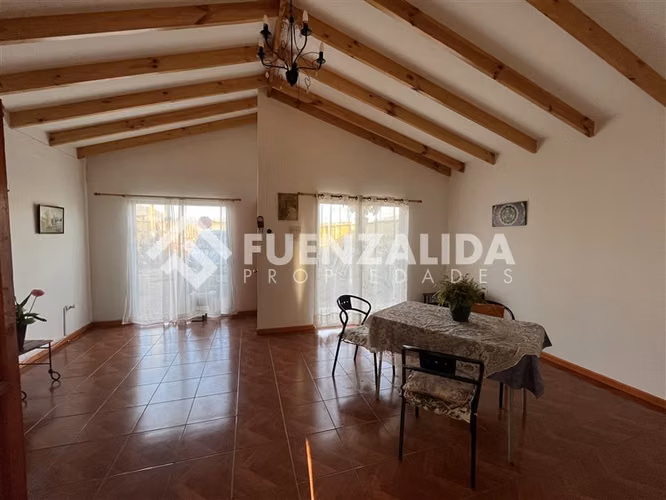 Casa en arriendo de 3 dorm 1baño, a 25 km de La Serena
