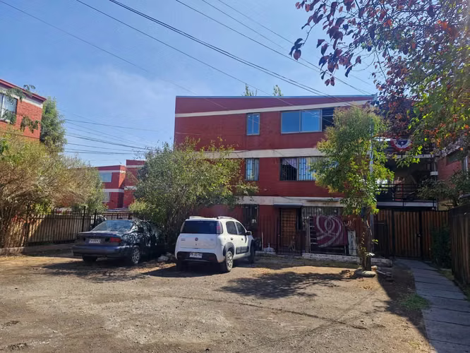 Dpto. amplio segundo piso a pasos Metro Observatorio acepto subsidio DS 1