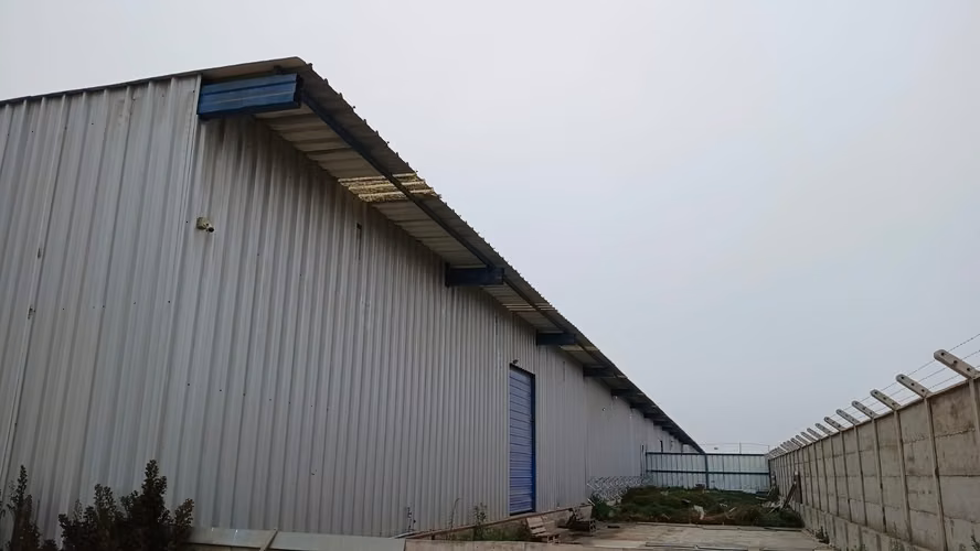  Centro Industrial en Arriendo | 940 m² Totales de Terreno Útil