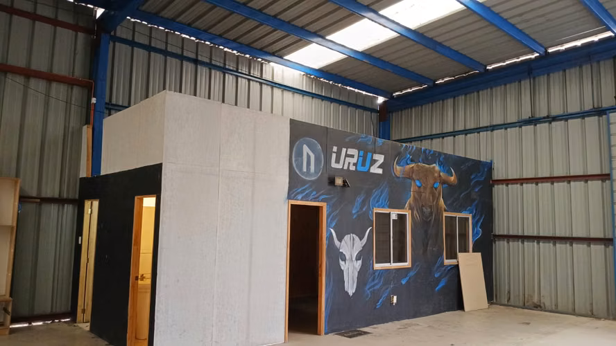  Centro Industrial en Arriendo | 940 m² Totales de Terreno Útil