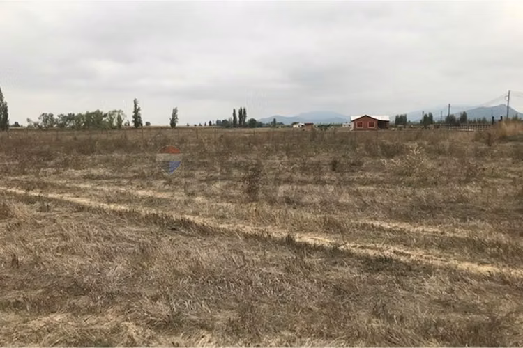 Parcela 5.100 m² con casa en el huique