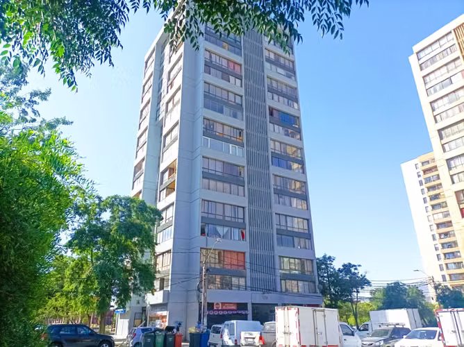 A 1 Cuadra de Av. Perú. Calle El Sol, Unión  (168799)