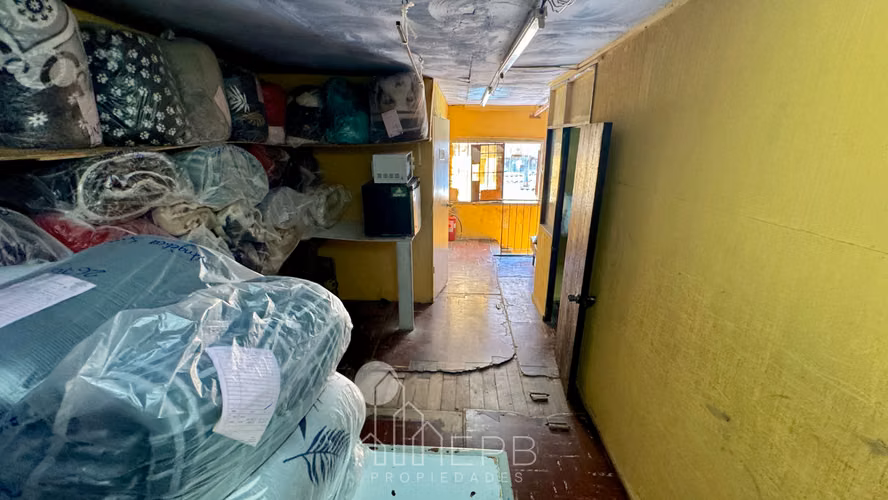 VENTA - Derecho de llave de Lavandería y Lavaseco semi industrial en Santiago Centro.