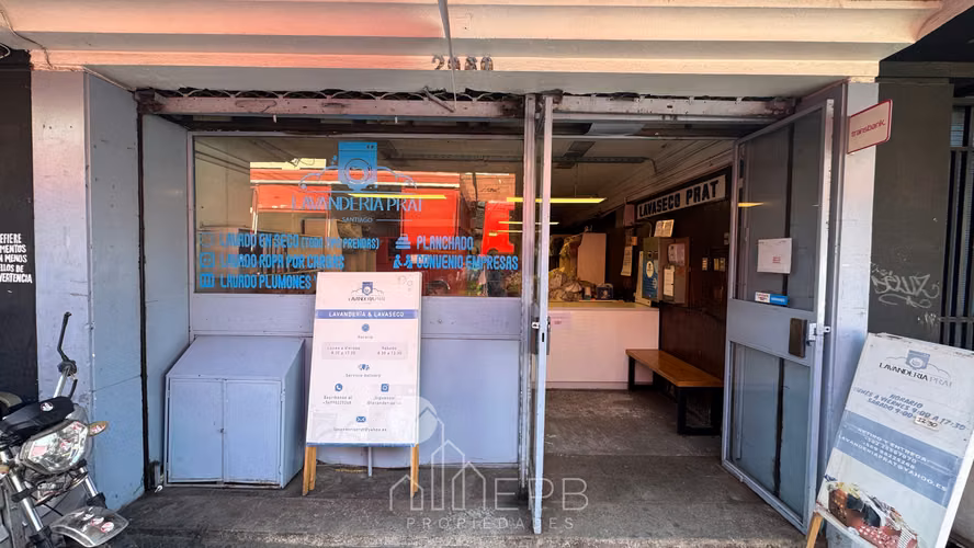 VENTA - Derecho de llave de Lavandería y Lavaseco semi industrial en Santiago Centro.