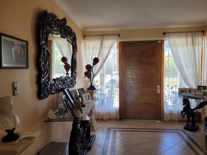 Excelente oportunidad e venta en exclusivo club de golf - Imagen 2