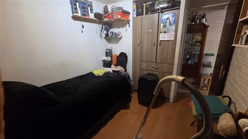 CASA CON AMPLIO TERRENO A PASOS DEL METRO PROTECTORA