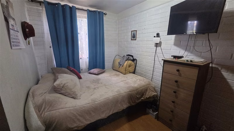 CASA CON AMPLIO TERRENO A PASOS DEL METRO PROTECTORA