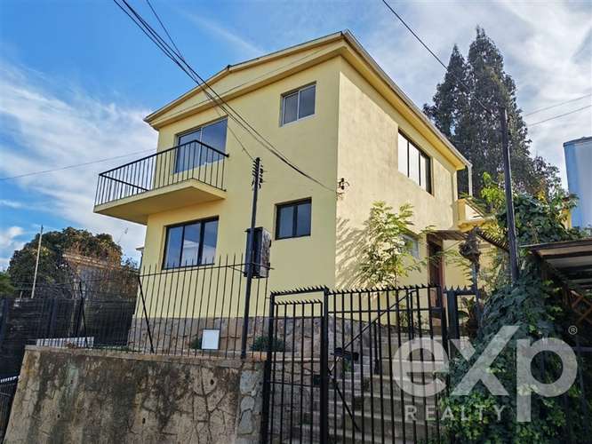 Casa en arriendo de 4 dorm. en Quilpué
