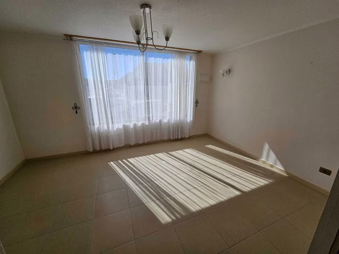 CASA EN ARRIENDO (168886) - Imagen 2