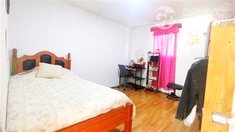 Casa en venta de 5 dorm. en La Florida